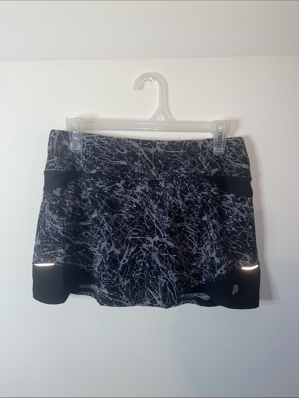 Prince Black & White Abstract Athletic Skort Size S